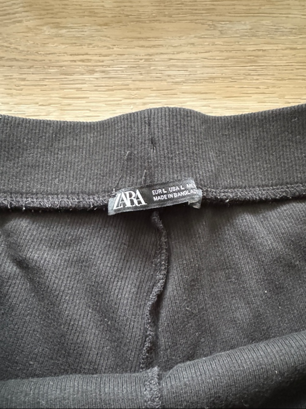ZARA Black Ruffle Hem Women's Shorts - Soft Knit - Picture 2 of 2